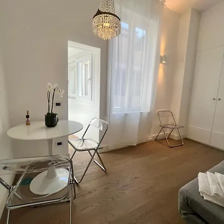 Apartment Lion