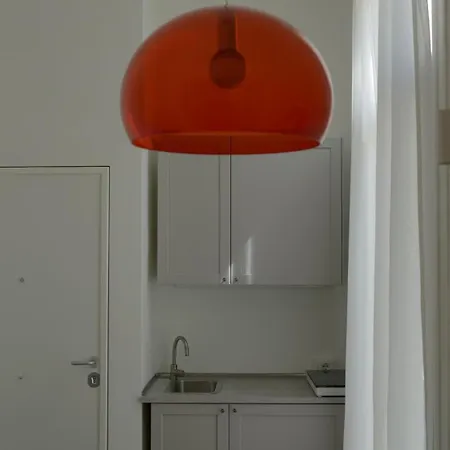 Apartment Lion