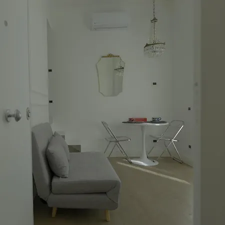 Lion Apartment